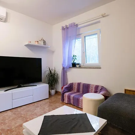 Holiday home In With Wifi Marcana